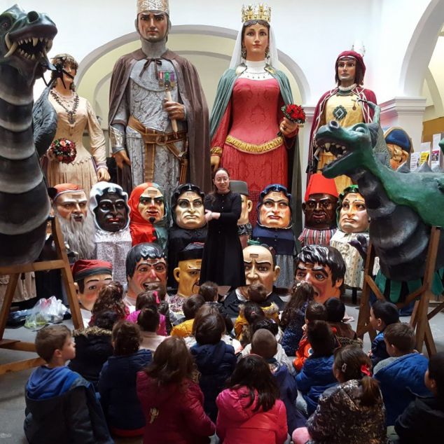 Les figures exposades a l'Ajuntament. Foto: Cultura Mataró