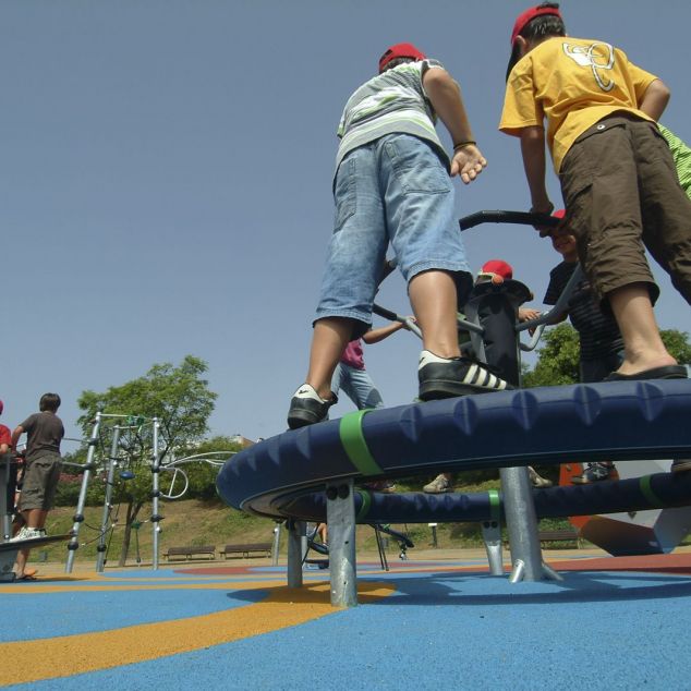 Jocs infantils al Nou Parc Central: Foto R.Gallofré