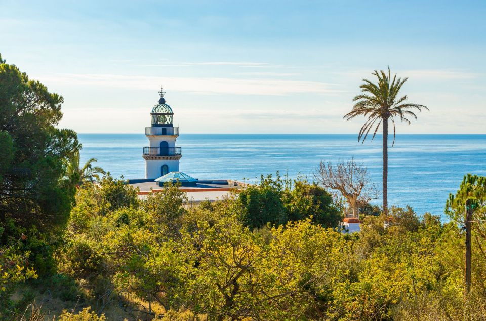 El far de Calella, un paisatge mediterrani típic del Maresme