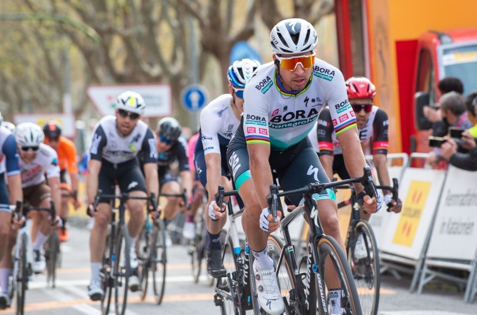 Peter Sagan, just després de guanyar l'esprint i creuar la línia d'arribada de Mataró com a vencedor de la sisena etapa de la Volta / Volta Ciclista a Catalunya/Namuss Films  