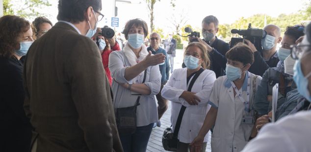Visita Salvador Illa del PSC a l'Hospital de Mataró. Foto: R.Gallofré