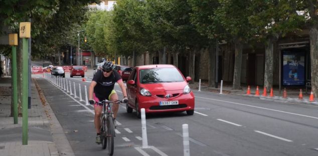 LA FOTO: La instal·lació de l’Anella Ciclista a bona part de la ciutat a partir de l’estiu és la plasmació del canvi de paradigma que es vol forçar per moure’s per Mataró. 