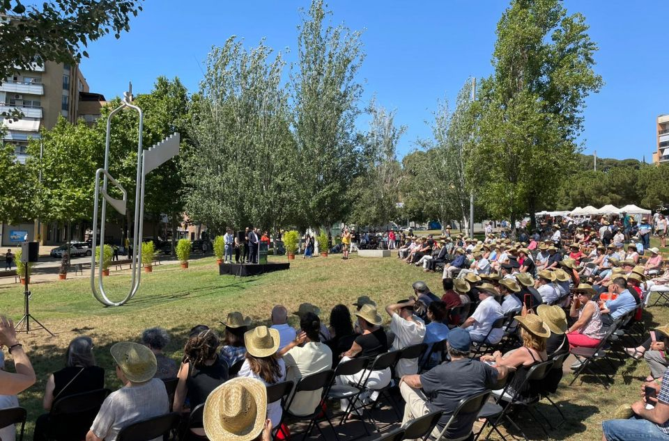 Un moment de la inauguració del Memorial Covid, al Parc Nou. Foto: M.Torrado