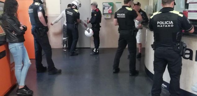 Operatiu policial a l'Estació de Mataró. Foto: Policia Local