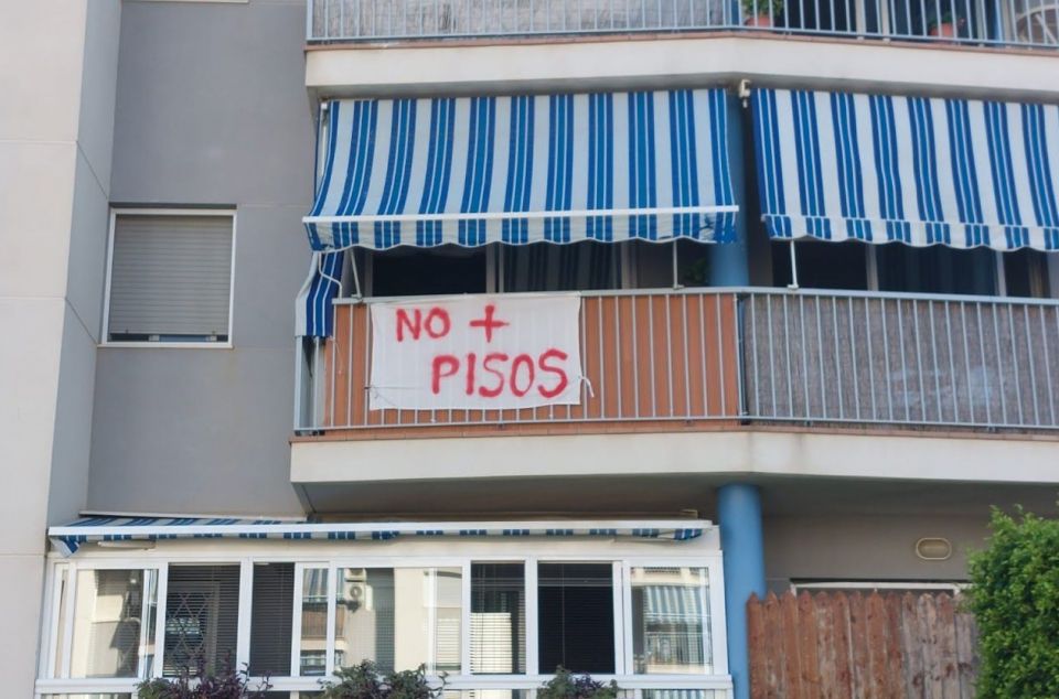 Pancara contra la construcció de mes pisos a Premià de Mar