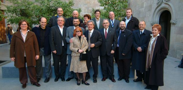 Membres d'ICV de la comarca del Maresme, presents en la presa de possessió de Salvador Milà com a nou conseller. Barcelona, 22 de desembre de 2003