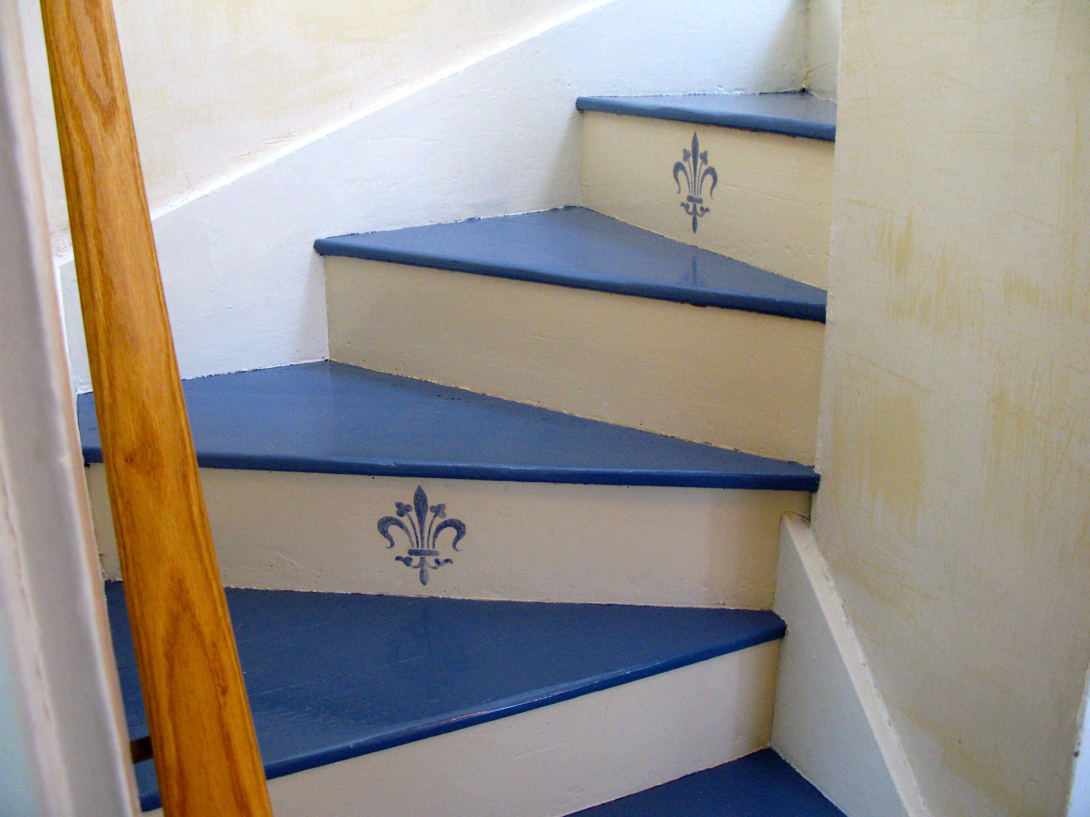 Cómo pintar escalera de madera?
