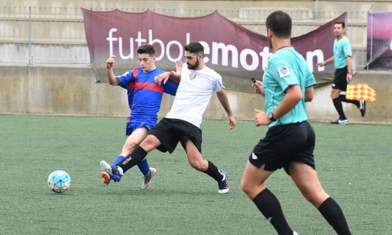 Futbol CE. Mataró - Young Talent. Foto: R.Gallofré