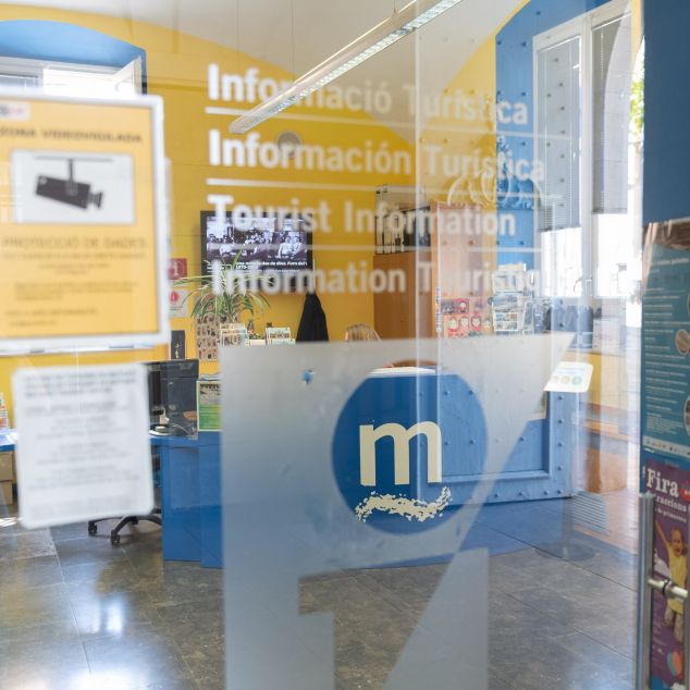 L'oficina de turisme a l'ajuntament de Mataró. Foto: Arxiu