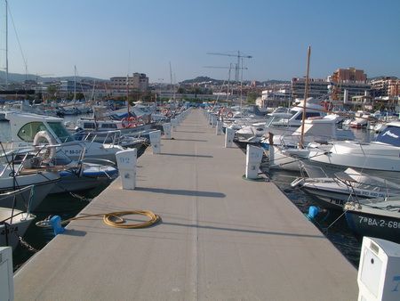 Una imatge del Port de Mataró